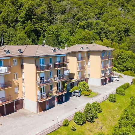 The Golden View: 2-bed W/ Ac - Happy Lejlighed *