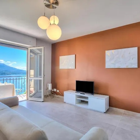 Lejlighed The Golden View: 2-bed W/ Ac - Happy Belgirate