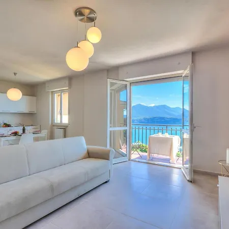 The Golden View: 2-bed W/ Ac - Happy Lejlighed Belgirate
