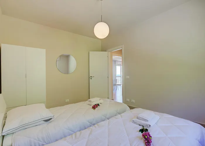 The Golden View - Happy Apartament